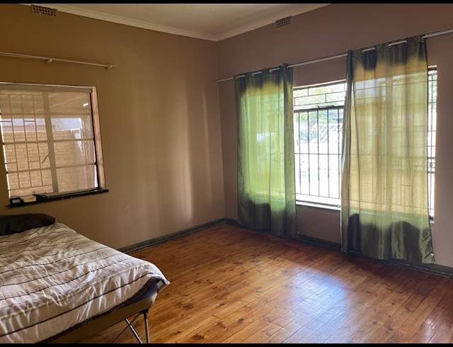 3 BEDROOM HOUSE FOR SALE IN BRENTHURST